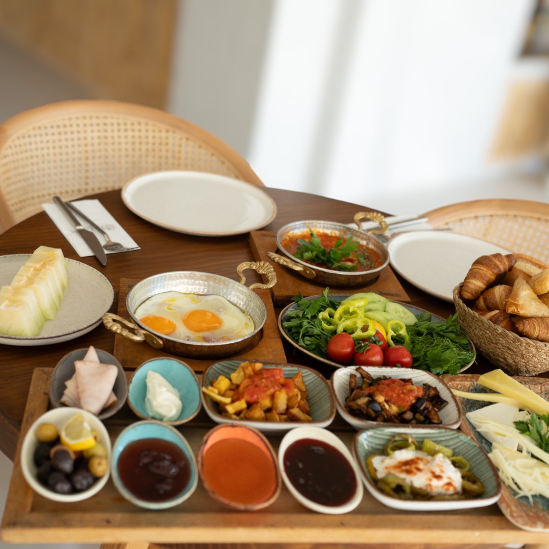 Lilium Boutique Hotel - {